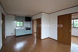 ヴィブレ八木 102 1階3LDKのリビング/ダイニング