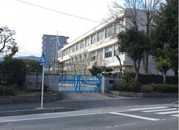 画像21:小学校「広島市立天満小学校まで879ｍ」