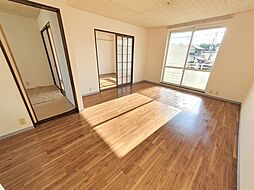 メゾンＲ 2階2LDKのリビング/ダイニング