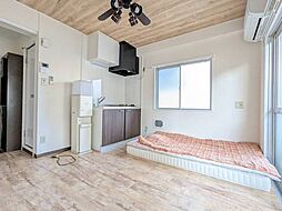 ポーネグリフ 3階ワンルームのリビング/ダイニング