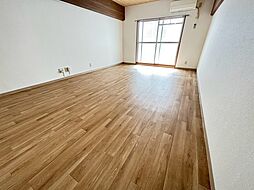 第二タウン皆賀 3階1Kのリビング/ダイニング