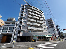 ラフィーネパレ  ｜ 広島県広島市中区富士見町（賃貸マンション1DK・2階・27.85㎡） その1