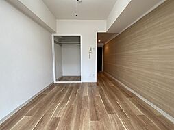 ロイヤルガーデン 2階ワンルームのリビング/ダイニング