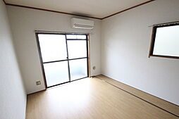 カルチェ島津 2階1Kのリビング/ダイニング