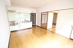 エステート根石 1階3LDKのリビング/ダイニング