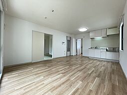 ディアス藤井 1階2LDKのリビング/ダイニング