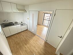 プレゼンス庚午北 4階1Kのリビング/ダイニング