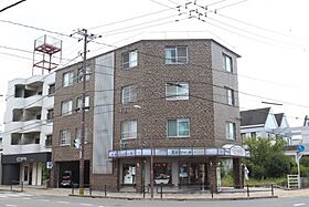 広島県安芸郡府中町本町4丁目（賃貸マンション1LDK・4階・54.85㎡） その1