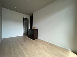 アレフガルド楽々園 2階ワンルームのリビング/ダイニング