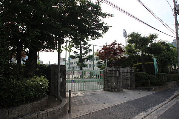画像20:小学校「広島市立段原小学校まで242ｍ」