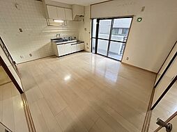 コーポ辰本（緑井） 1階3DKのリビング/ダイニング