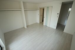 ＰＬＥＩＮ　ＳＯＬＥＩＬ　吉見園 1階1Kのリビング/ダイニング