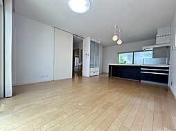 高須台Ｍ邸貸家 3SLDKのリビング/ダイニング