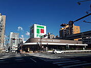 スーパー「フジ三篠店まで291ｍ」