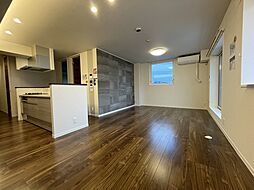 クリソベリル 4階2LDKのリビング/ダイニング