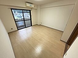 プーテゥジュール4番館 4階1DKのリビング/ダイニング