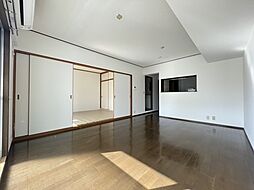 ハイネス楠 1階3LDKのリビング/ダイニング