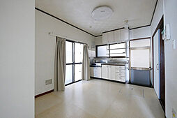 長束西4丁目戸建 4DKのリビング/ダイニング