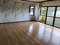 グリームマンション 3階5LDKのリビング/ダイニング