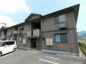 ｏｌｄ　Ｔｒｅｅ　II棟  ｜ 広島県広島市安佐南区伴東3丁目（賃貸アパート2LDK・1階・53.72㎡） その1