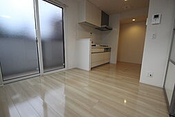 メヌエット 1階1LDKのリビング/ダイニング