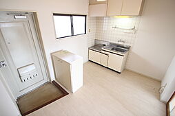 コーポカワモト 1階1DKのリビング/ダイニング