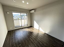 マルベリーフィールド伴東 2階1Kのリビング/ダイニング