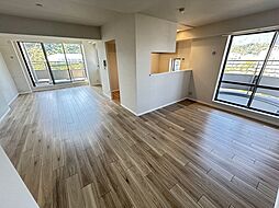 Ａ．ＣＩＴＹタワーズウエスト 12階2SLDKのリビング/ダイニング