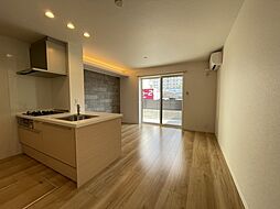 シャーメゾンフロントゲート 1階1LDKのリビング/ダイニング