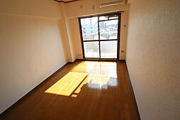 第1パークサイドマンション 5階1Kのリビング/ダイニング