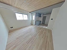 シルバーズ・レイリー 2階1LDKのリビング/ダイニング