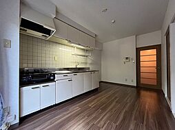 クオーレ羽衣 3階3DKのリビング/ダイニング