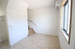 メゾネットＳｈｏｚｏｋｕ 1階1DKのリビング/ダイニング