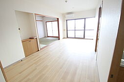 ナタリーマリナタウンウエストデッキＣ棟(914) 9階4LDKのリビング/ダイニング