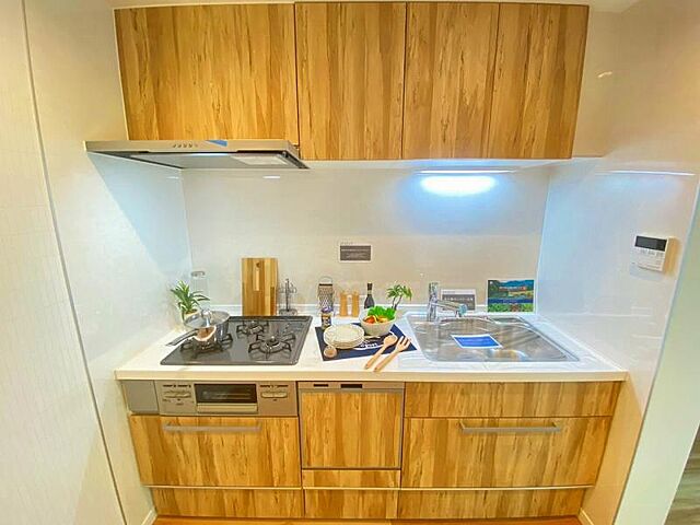 キッチン グリーンメゾン南大沢　13-17号棟 1階/-