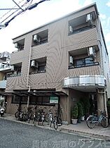 ラ・シャンブル香里  ｜ 大阪府寝屋川市境橋町2-7（賃貸マンション1K・3階・18.00㎡） その1