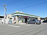 周辺：ファミリーマート豊橋東岩田三丁目店（580m）