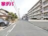 外観：前面道路