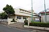 周辺：羽根井小学校（580m）