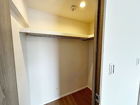 【WIC】 WICは洋服、帽子、バッグなど全て収納可能!お部屋がスッキリ整理整頓できます!