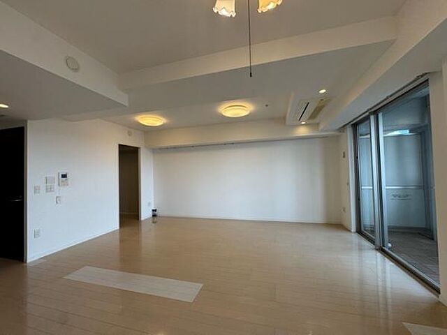 リビング/ダイニング アウルタワー 17階/-