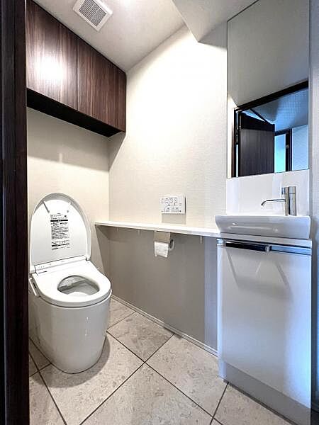 トイレを拡大表示