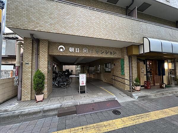 エントランスを拡大表示