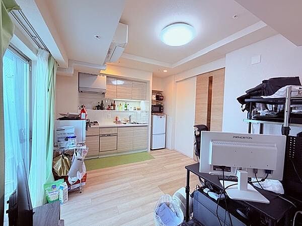 リビング/ダイニングを拡大表示