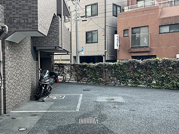 駐車場を拡大表示
