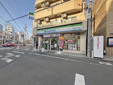 ファミリーマート 南烏山五丁目店(703m)