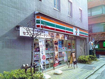 セブン-イレブン 新宿高田馬場1の南店（582ｍ）