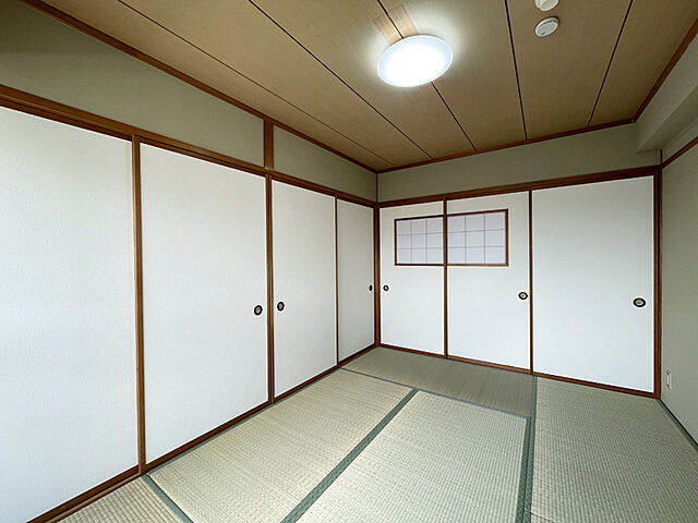 和室6帖。異なる場合は現況を優先します。