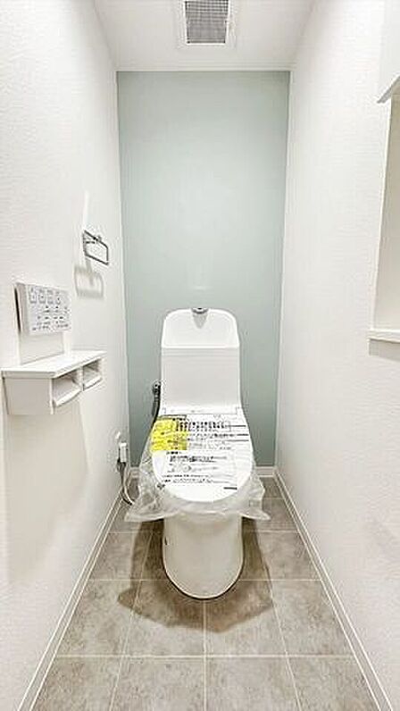 清潔感と落ち着いた雰囲気を演出したトイレ空間
