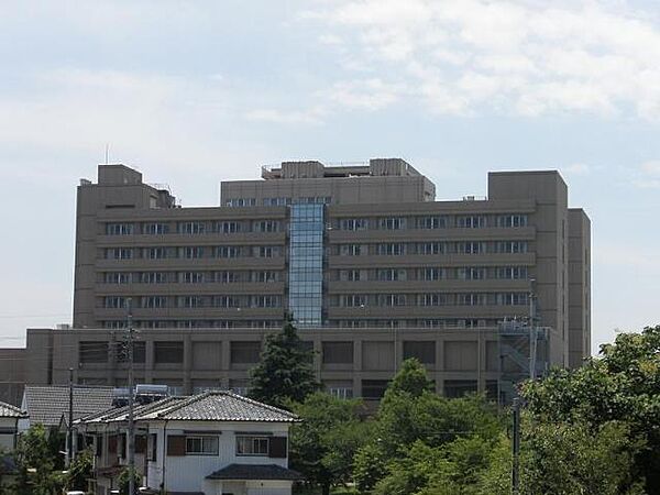 画像25:病院「伊勢崎市民病院まで400m」